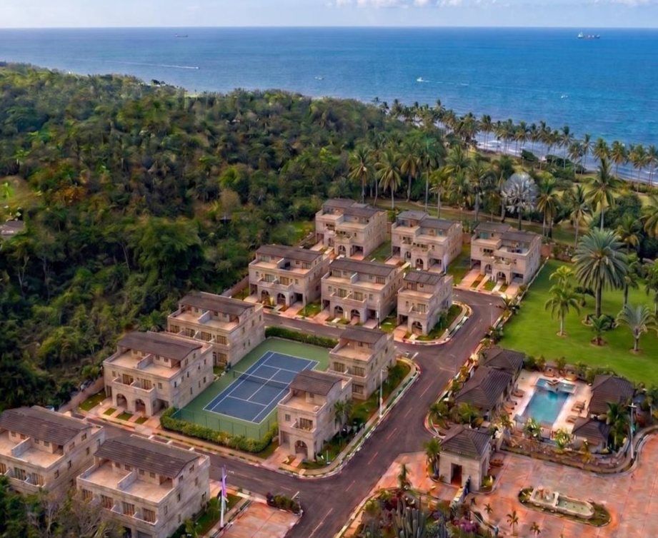 Oceano Breeze, a planned gated oceanfront community in Vega Baja, Puerto Rico (rendering)